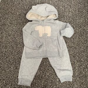 Carter’s 18 month sweatsuit with polar bear hoodie